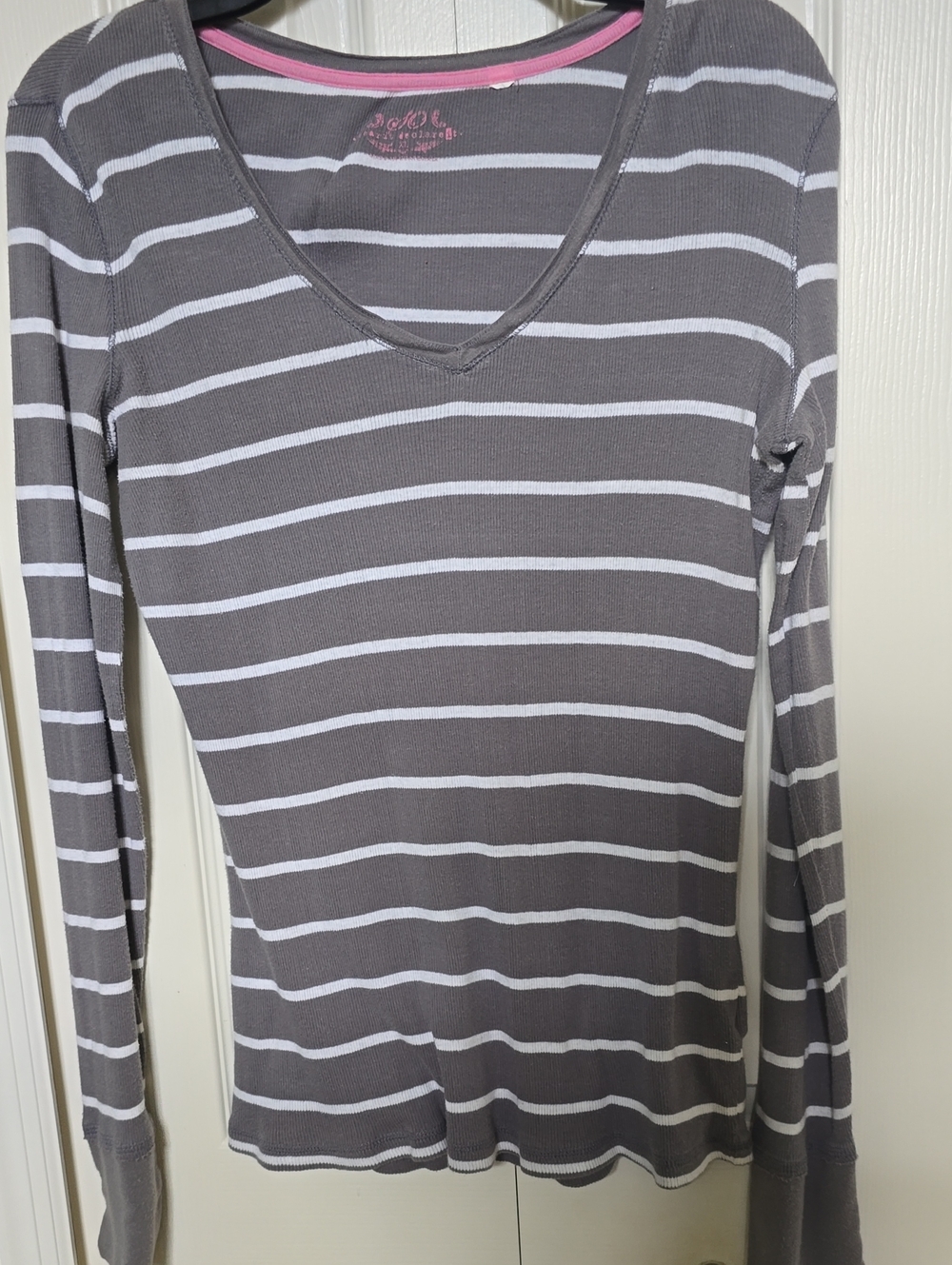 SO Gray and White Striped Long-Sleeve V-Neck Top with Pink Trim